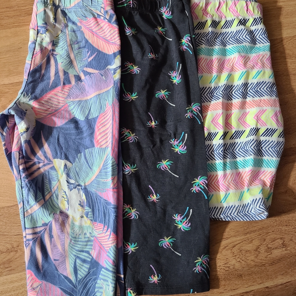 Girls size 10/12 capri